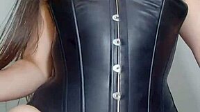 la due�a del bar hace un video especial penetrando su hermosa y enorme concha para su nuevo cliente le encanta la verga de extra�os full on xred sheer 2