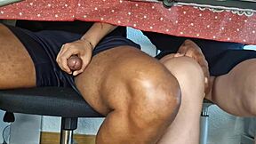 carla se puso demasiado caliente en un restaurante p�blico - nos pillaron pero ella sigui� cabalgando