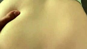 伊朗大奶继妹独奏自慰！丰满美女自拍玩穴狂潮