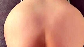 伊朗大奶继妹独奏自慰！丰满美女自拍玩穴狂潮