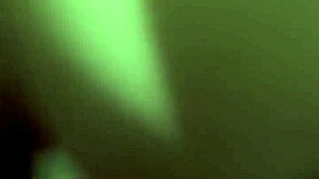 Convenci a Mi Vecina de 18 de Follar en Homemade Video con Su Coño Afeitado