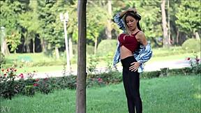 Sexy girl dancing in the street 😍 come dance with Aarina Park's live model moves 🔥