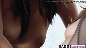 babes - kiss me right there with macy cartel and zoey paige clip