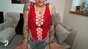 This European redhead teases in tight jeans and shorts, showing off her big ass in a sexy German fetish video.