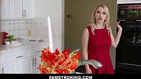 Family holiday gathering with Aften Opal and Alix Lynx