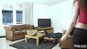 Old man gives hardcore pussy fucking and cumshot in mouth to this sexy teen 😈