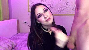 吸大鸡巴时全身湿乱，粗暴后入