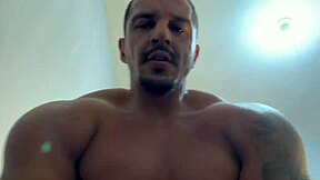 Menina grava a foda com morena latina milf brasileira. Mas acaba caindo na net com detalhes quentes.