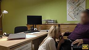 捷克18+少女在办公室面对贷款代理，没有执照但提供性爱