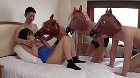 第2部瘦大奶Z世代马娘赌逼赛马还债输光 被四马屌深喉骑乘无套内射惩罚