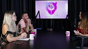 começou pra deixar de ser clt não faz hard é hétero mas grava com mulheres e é acompanhante - charllottye sheer red