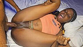 Petite teen 18+ squeezes that dick hard with her tight pussy in missionary 😏🍆