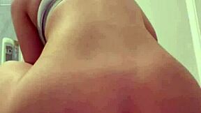 Oh wow, this British exchange student is playing solo with toys and squirting everywhere!