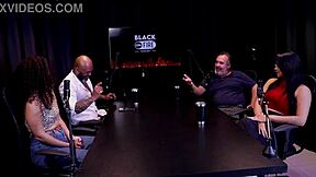 A forma que faz o carona do Ted uma transa a 4 que fez no carro. Queria gravar com trans e homem é o que mais para ele - Binho Ted Ted Oficial watch on Sheer Red