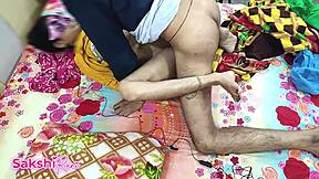 印度 Desi 夫妻在厕所快速后硬核性交，毛阴部骑乘