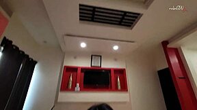 Mi compa�era del trabajo me ayuda en las horas extras en un motel fue delicioso