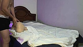 哦我的天！拉丁继妹偷偷和我的性娃娃Tantaly交换位置