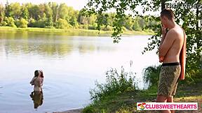 瘦裸泳者第二部 和Alice Flore及Mia Murkovski 为clubsweethearts