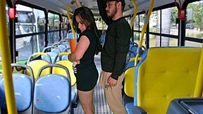 Estudante Encoxada No Ônibus Público