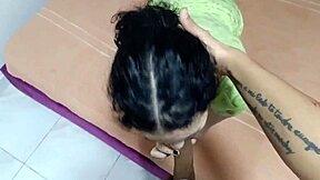 hermanastro pervertido se masturba por celos al ver a su pequena hermanastra hablando con su novio por telefono y la castiga