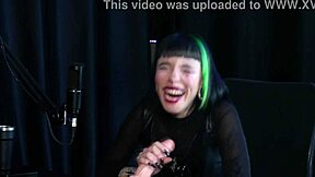 Safada G�tica Demonstrates Boquete and Gets Tits Sucked