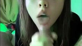 Girl sucks dick on snapchat