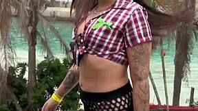 Boate Liberal Dei No Sal�o Na Frente De Todo Mundo