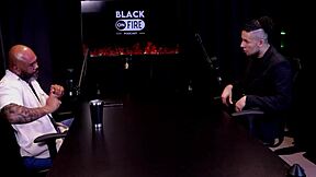 Sexo anal brings nothing but pain in her first session that's funny when teaching a husband