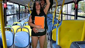 Estudante Encoxada No Ônibus Público