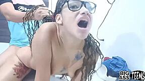 继妹刚满18想拍首部肛交A片吗