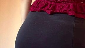 cute small amateur girl fingering to orgasm then dildo fucking her shaved wet pussy solo...