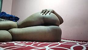 印度乡村妹酒店牧场破处初体验