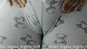 Curvy Colombian BBW Spreads Big Pussy Lips and Cameltoe in Homemade Solo