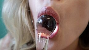 Hey, watch me tease my tight pussy until I get that creamy squirting orgasm larajuicy