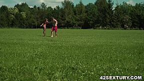 Toby gets Veronica Leal squirting wildly from intense outdoor anal pounding