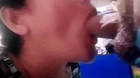 去泥瓦匠家赚零食钱 妈警告小心 他给加钱让我蒙眼