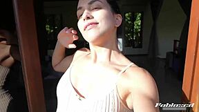 hey i love showing off my sexy body while i masturbate and cum for you 😘