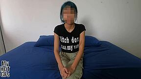 apenas legal jovencita con 18 años recién cumplidos llega para probar algo nuevo en casting pov.