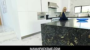 后妈撞见继子干闺蜜！杰西卡·斯塔林肯齐·洛夫