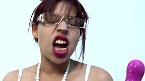 shary teaches everyone how to masturbate and get cum