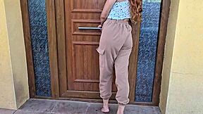 me follo al novio de mi mejor amiga mientras ella esta en la misma casa sexo en secreto infiel