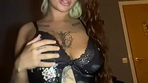 嘿，看哥特骚18+妹自插屁眼玩野😈🍑