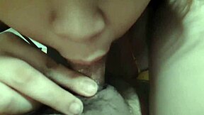 Sexy Pinay teen 18+ babe sucking dick in amateur blowjob