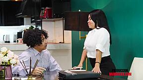 Me Comi La Enorme Polla De Mi Colaborador En La Oficina