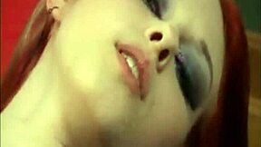 Liz Vicious孤单晚宴激烈自慰狂欢