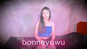 bonneyuwu heads out for a relaxing massage session. the cute latina in her skirt ends up getting oiled and touched intimately.