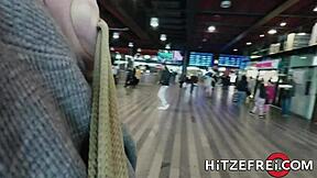 hitzefrei讲德熟女卡罗琳深吞巨屌射满光逼