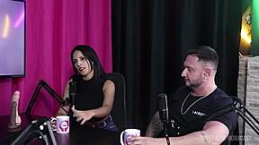 duas gostosas com os peitos de fora fazem boquete e tem a buceta fodida gemendo gostoso e ficando molhadinhas - bruna carlos matheus caetano kel abate e bruno abate watch on sheer red?