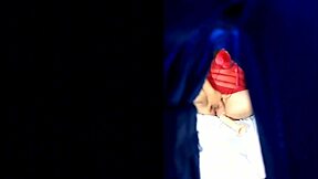 Video casero real, my culona neighbor plays with her exquisite coño and almost discovers me