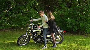 What Happens When I Fuck a Hot Stranger in the Train During a Quick Outdoor Session?